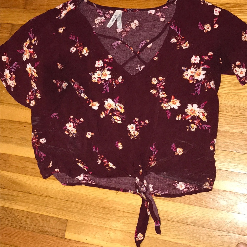 Floral Tied Criss-Cross Top (Mudd) Size US M